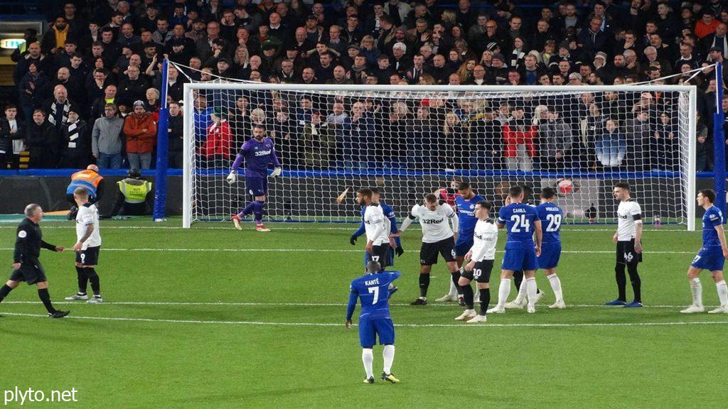 Alexander Isak scoring Newcastle's opening goal against Chelsea in the Carabao Cup