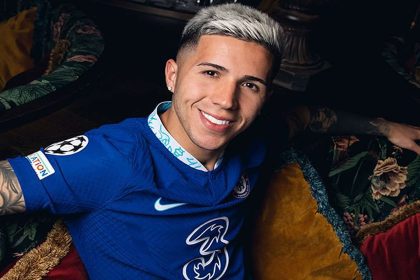 Enzo Fernandez in action for Chelsea during a Premier League match, amid transfer rumors linking him with a move away from Stamford Bridge.