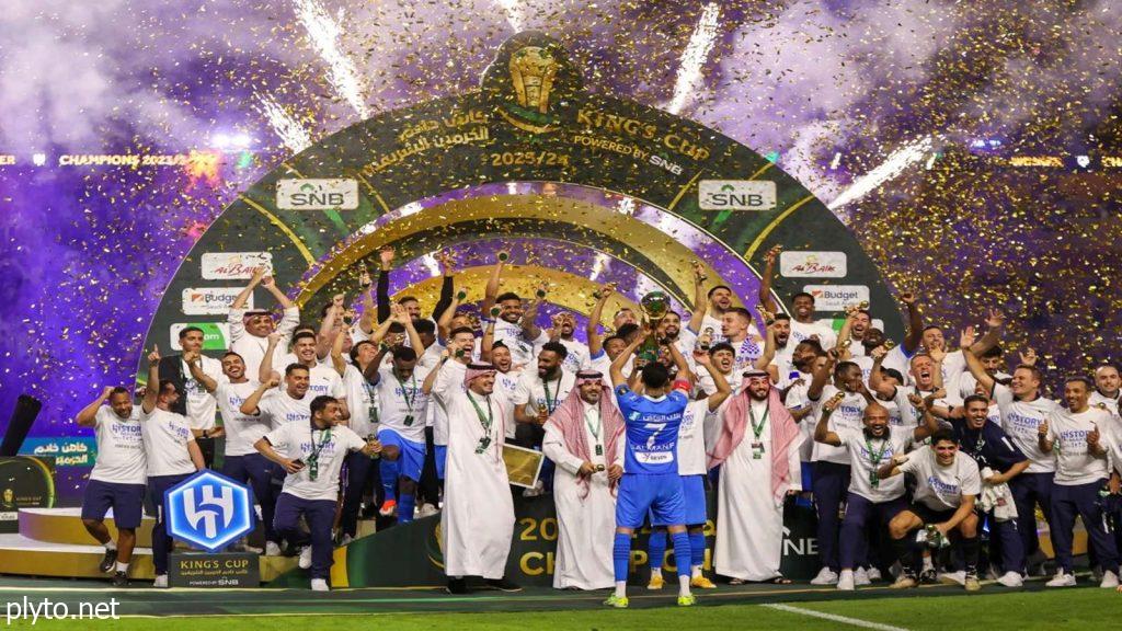 Ngolo Kanté clears the pitch of debris during a Saudi Pro League match, showcasing exemplary sportsmanship.